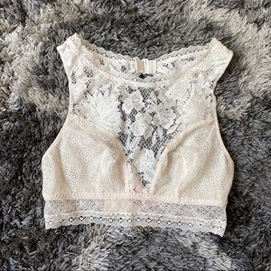 Victoria Secret Brallete NWT